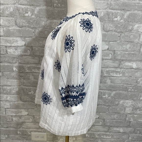 THML Yacht Club Chic Embroidered Top - Picture 4 of 7